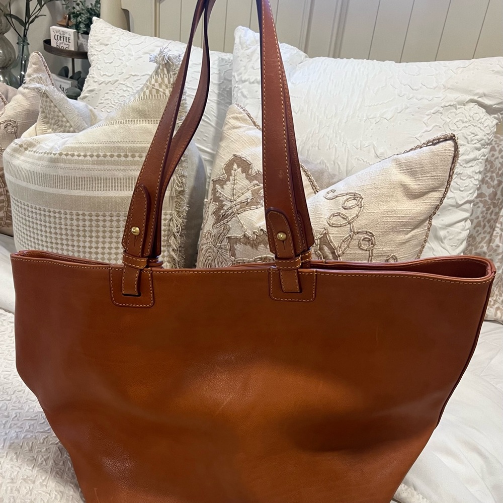 Dooney & Bourke XL Florentine Suzette tote. Weekender, travel . Color Natural - Picture 2 of 8